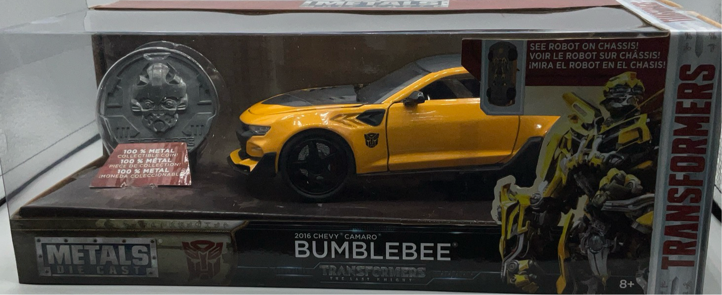 1:24 TRANSFORMERS 5 BUMBLEBEE W/MEDALLION
