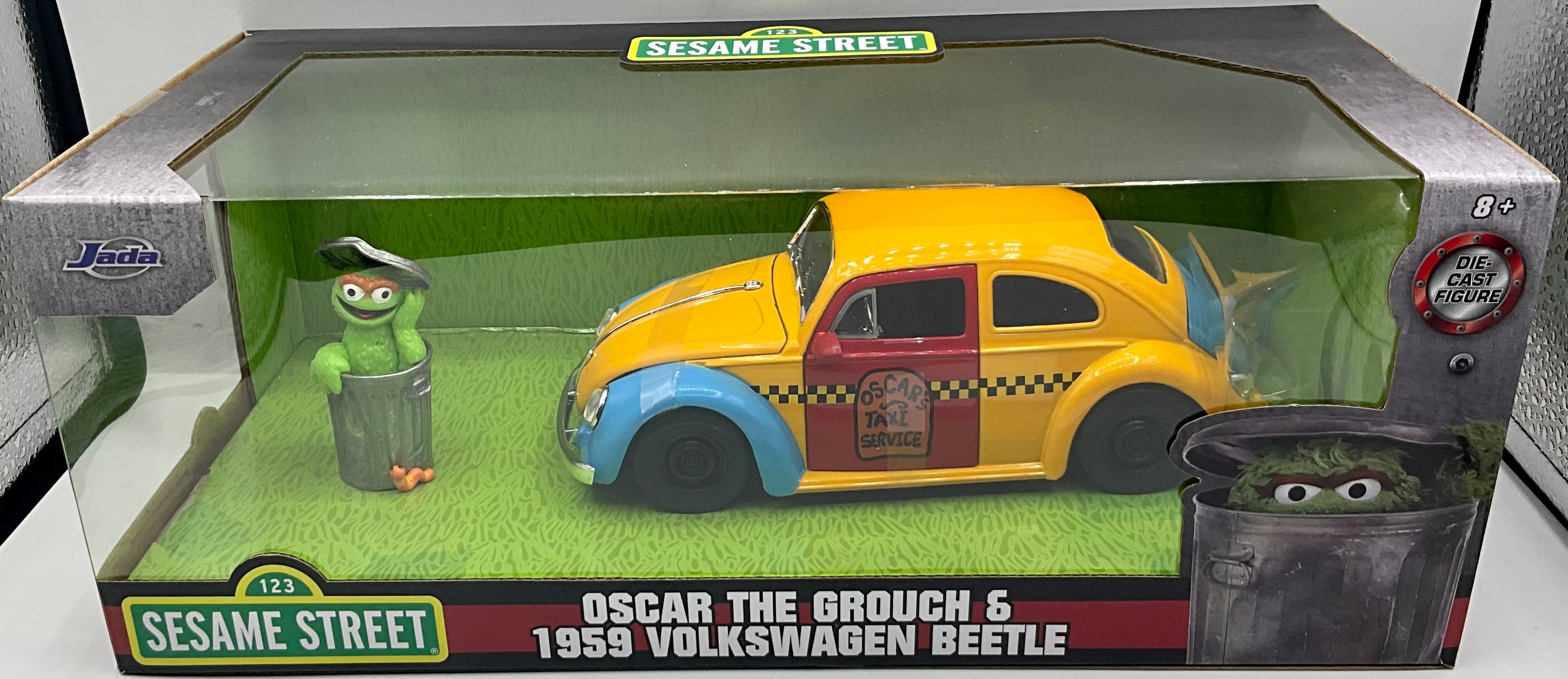 1:24 SESAME STREET 1959 VW BEETLE W/OSCAR