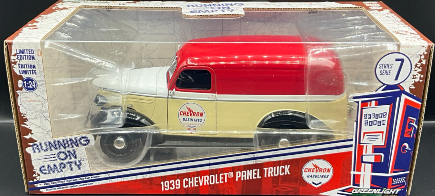 1:24 CHEVRON 1939 CHEVROLET PANEL TRUCK RUNNING ON EMPTY