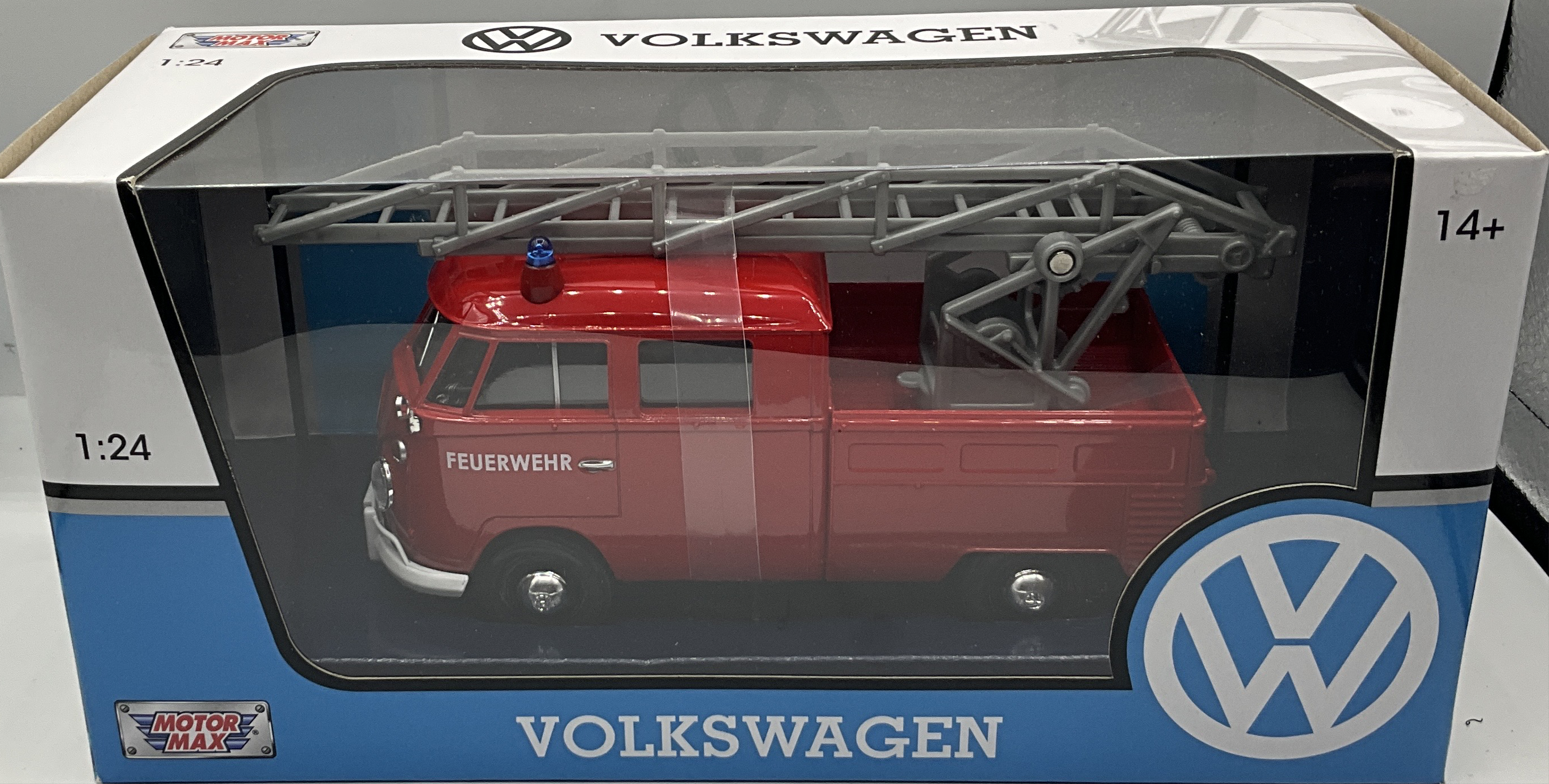 1:24 FIRE TRUCK W/LADDER VW