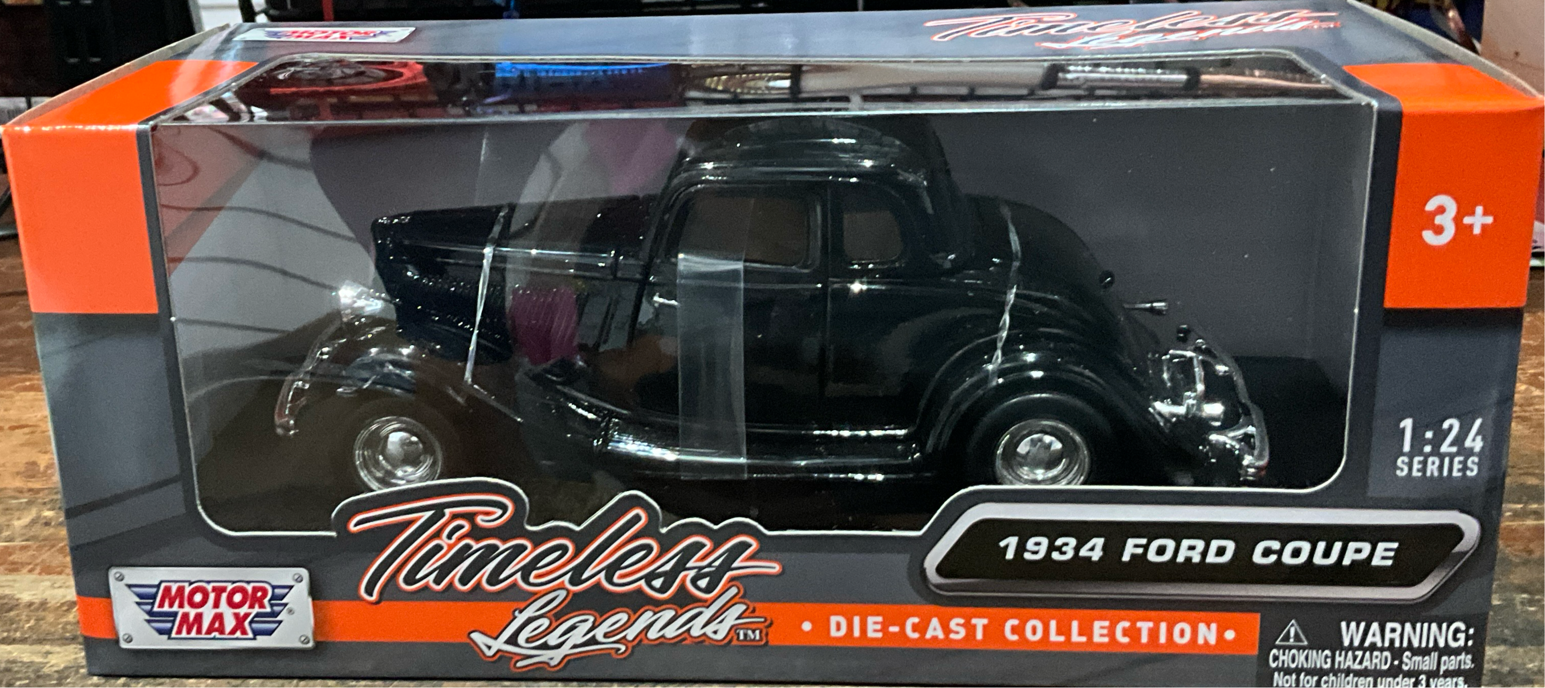 1:24 1934 FORD COUPE