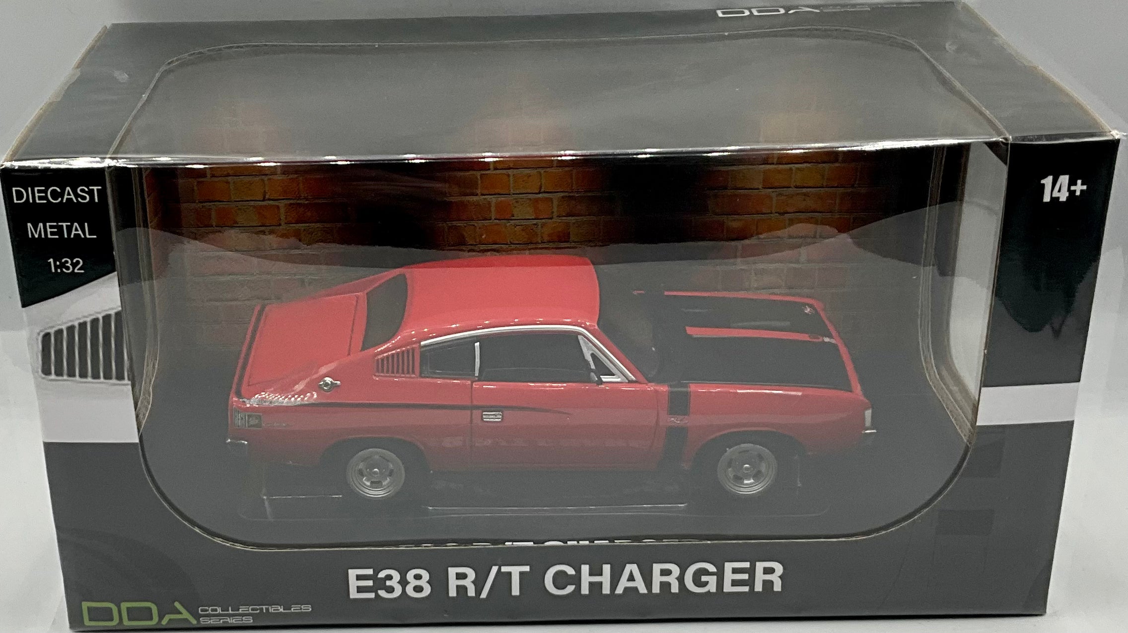 1:32 E38 R/T CHARGER