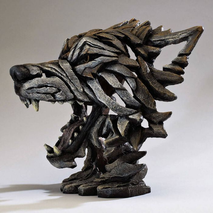 Edge Sculpture - Wolf